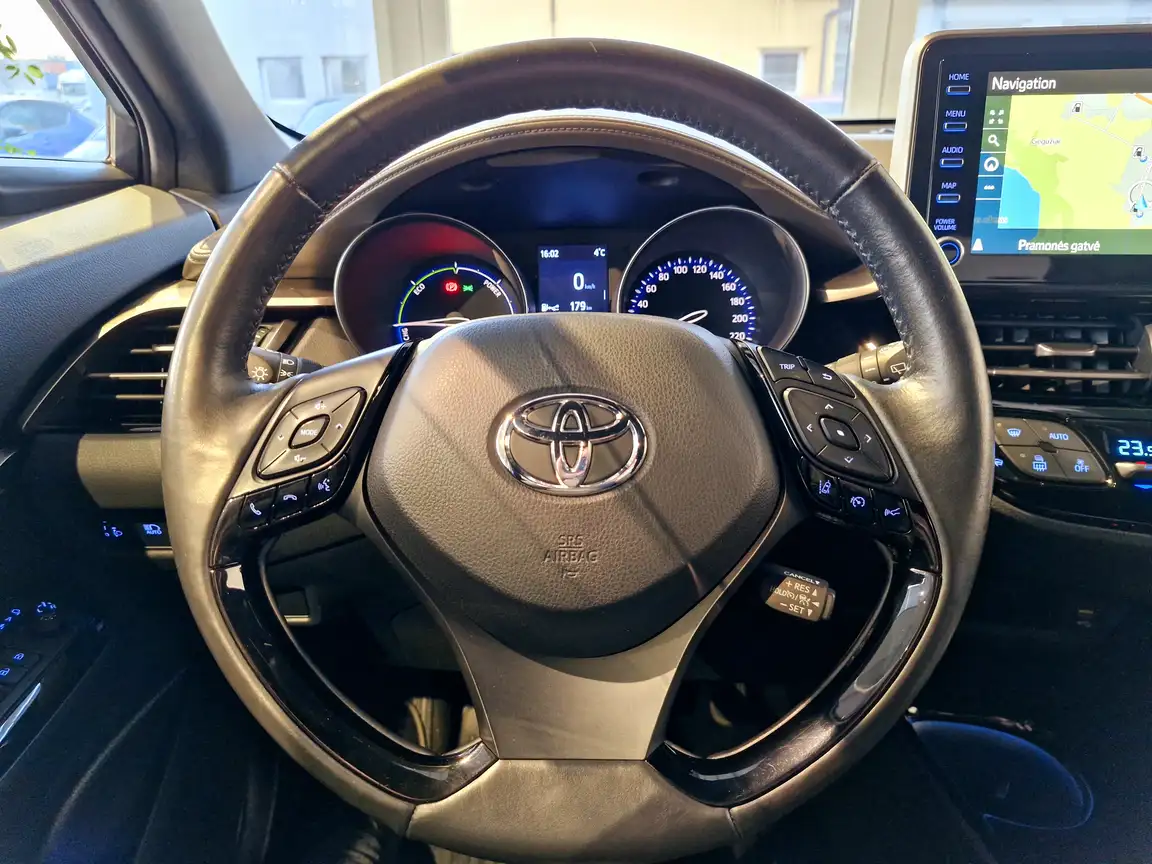 TOYOTA C-HR