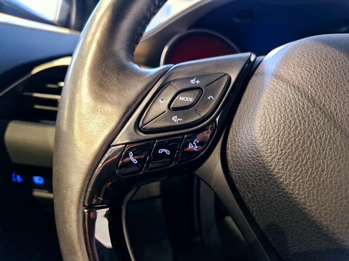 TOYOTA C-HR