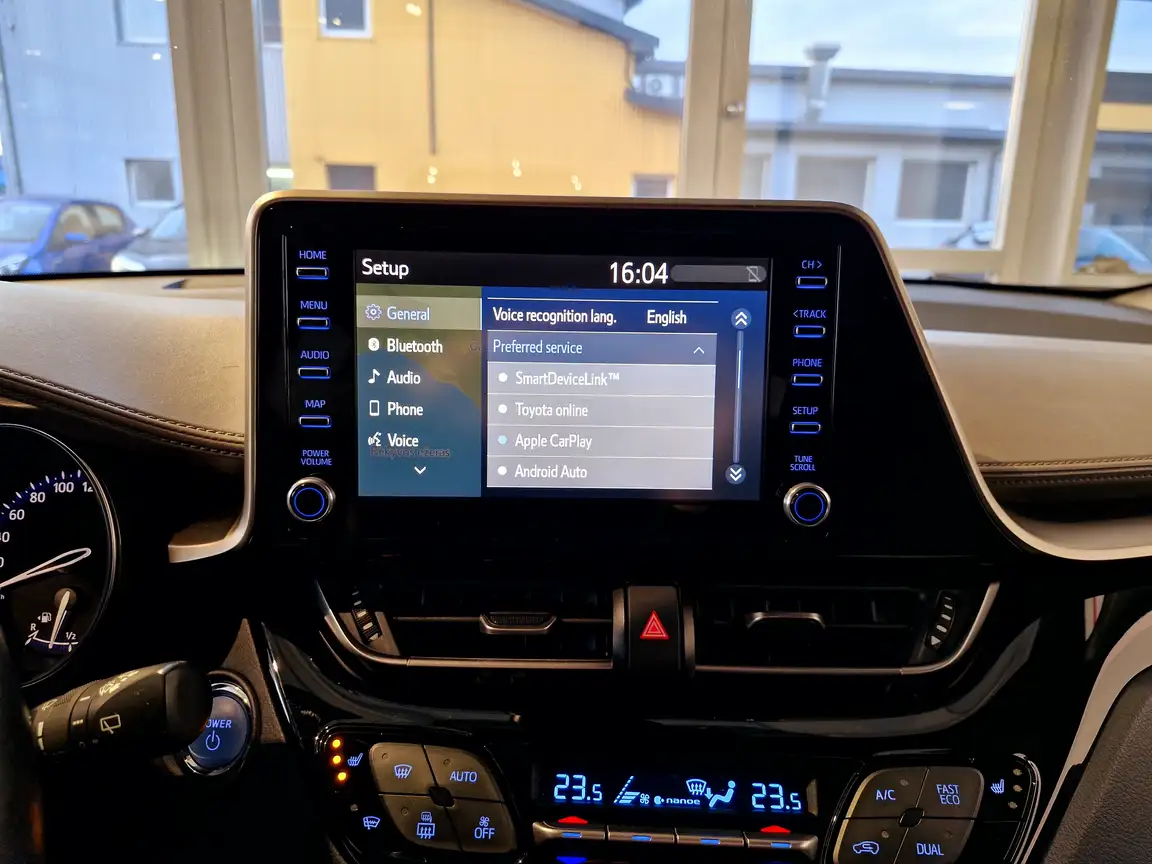 TOYOTA C-HR