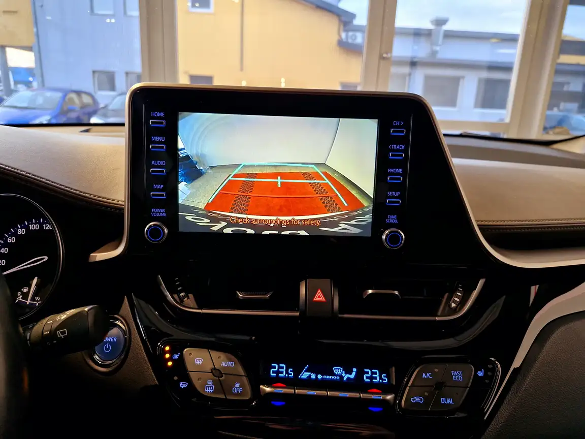 TOYOTA C-HR