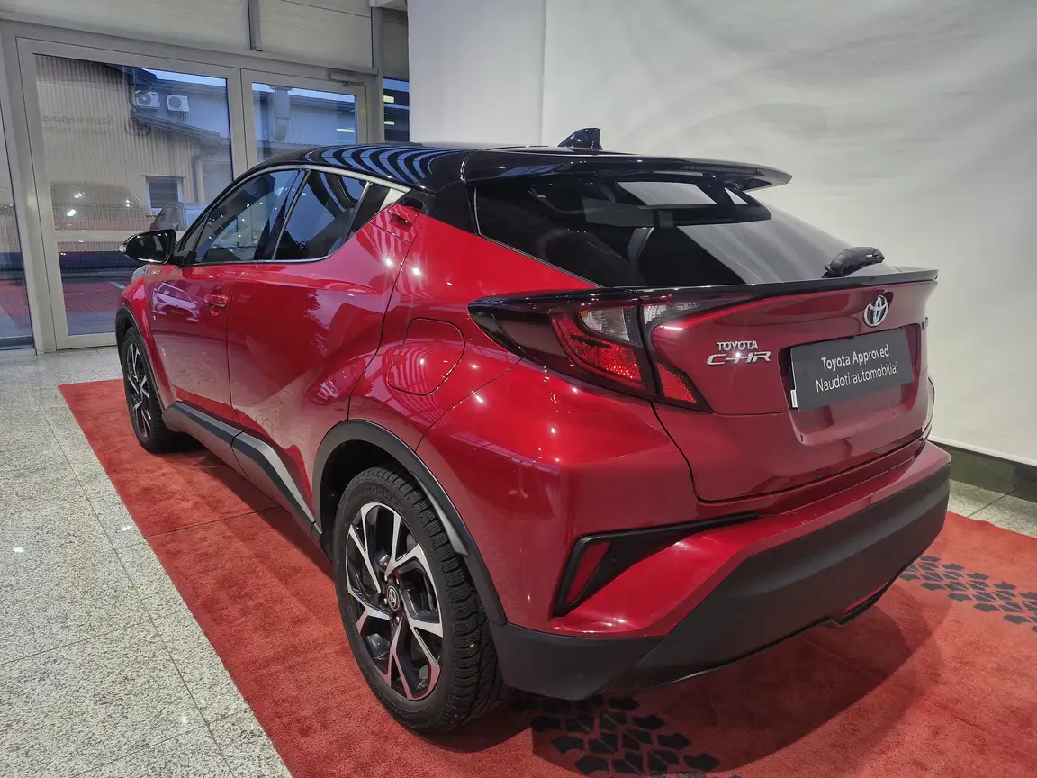 TOYOTA C-HR