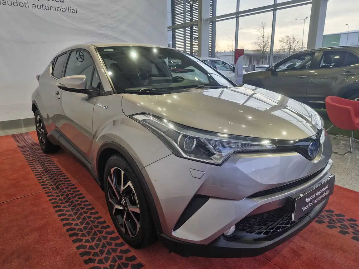 TOYOTA C-HR