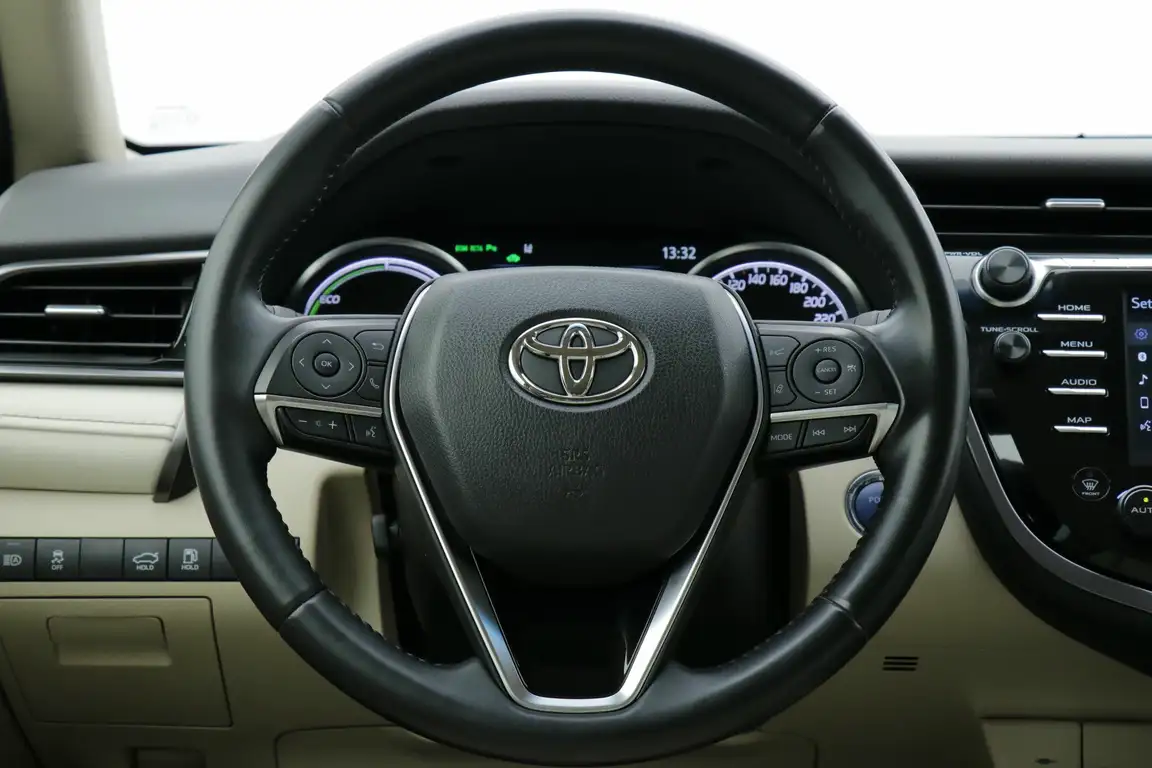 TOYOTA CAMRY