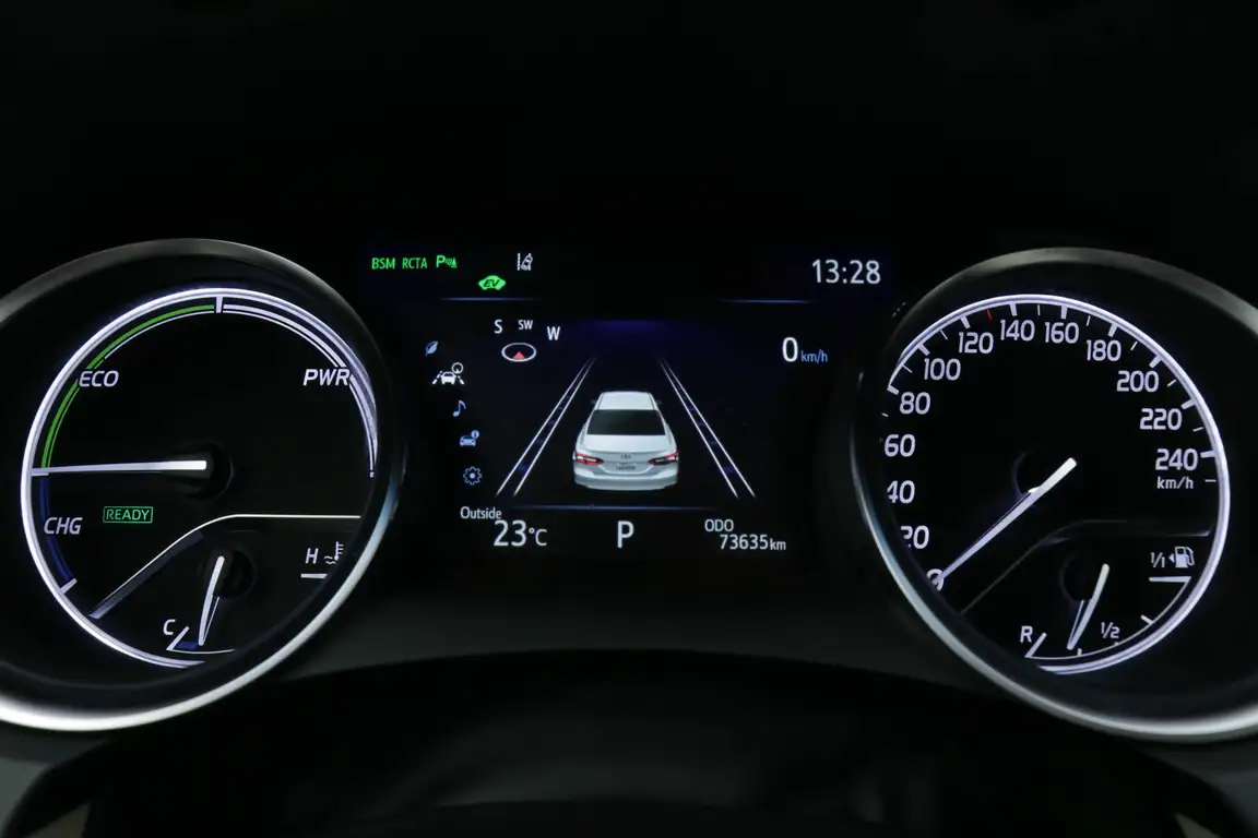 TOYOTA CAMRY