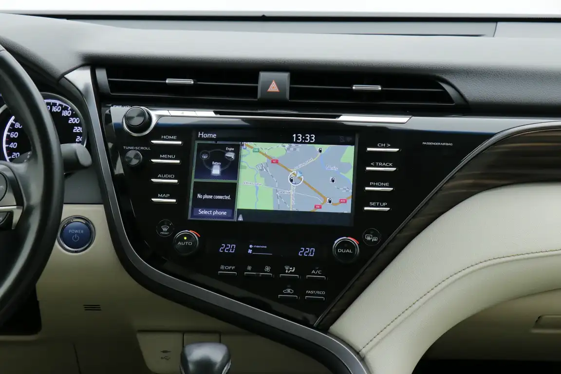 TOYOTA CAMRY