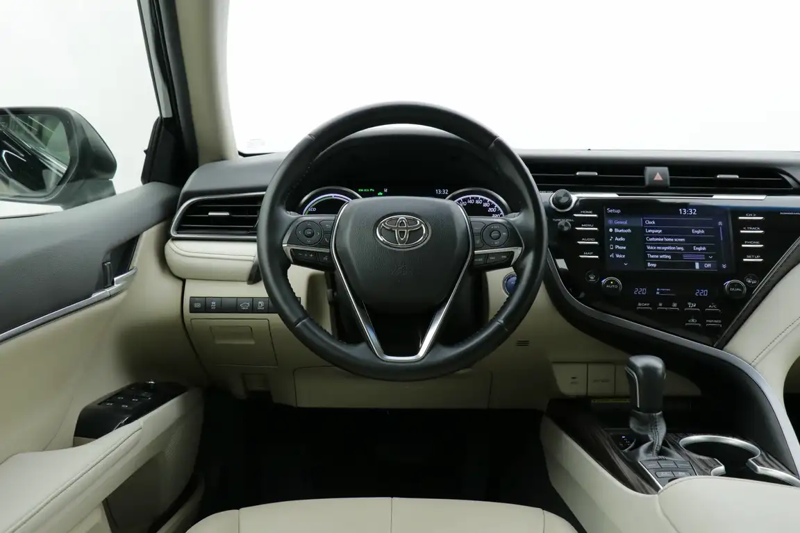 TOYOTA CAMRY