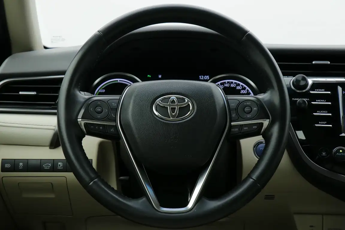 TOYOTA CAMRY