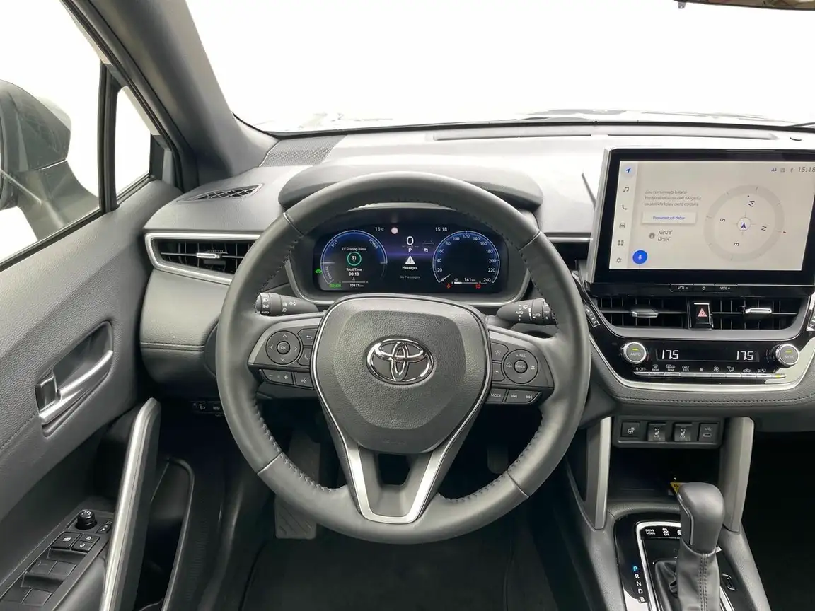 TOYOTA COROLLA CROSS