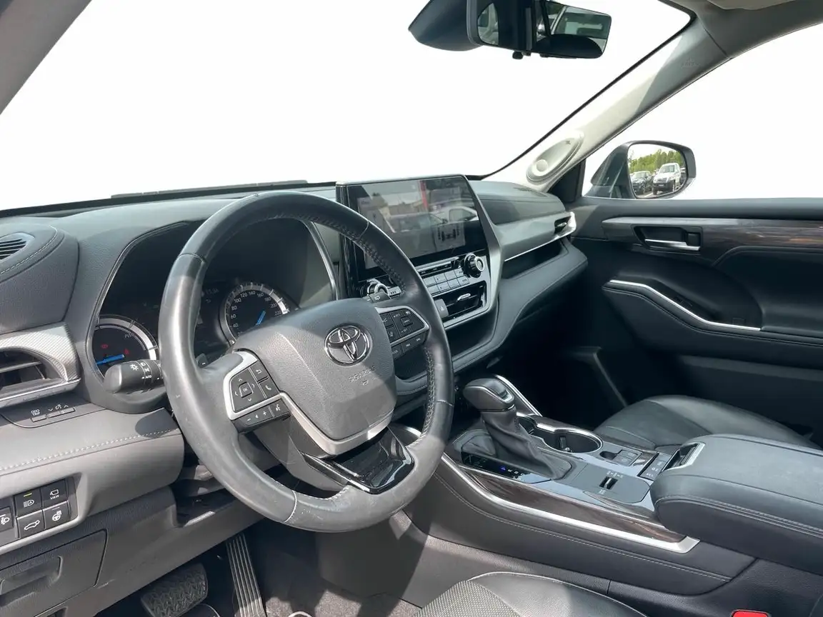 TOYOTA HIGHLANDER