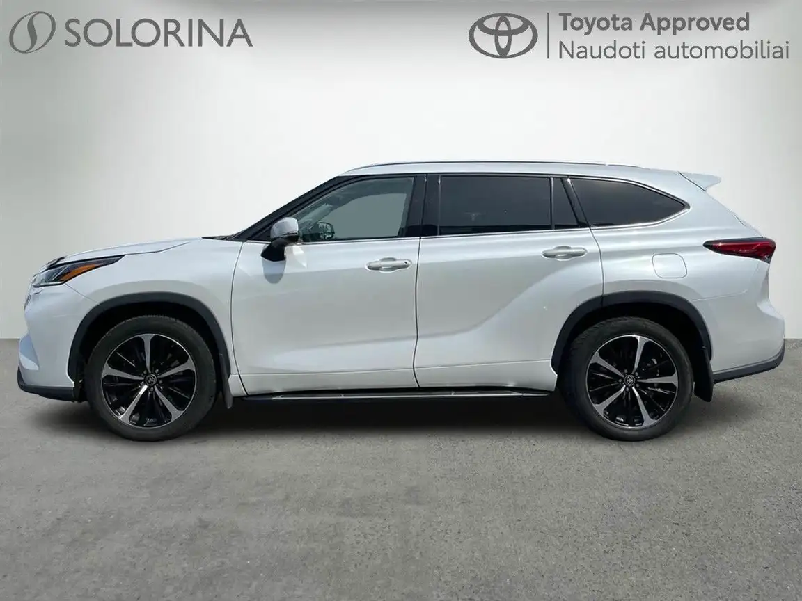 TOYOTA HIGHLANDER