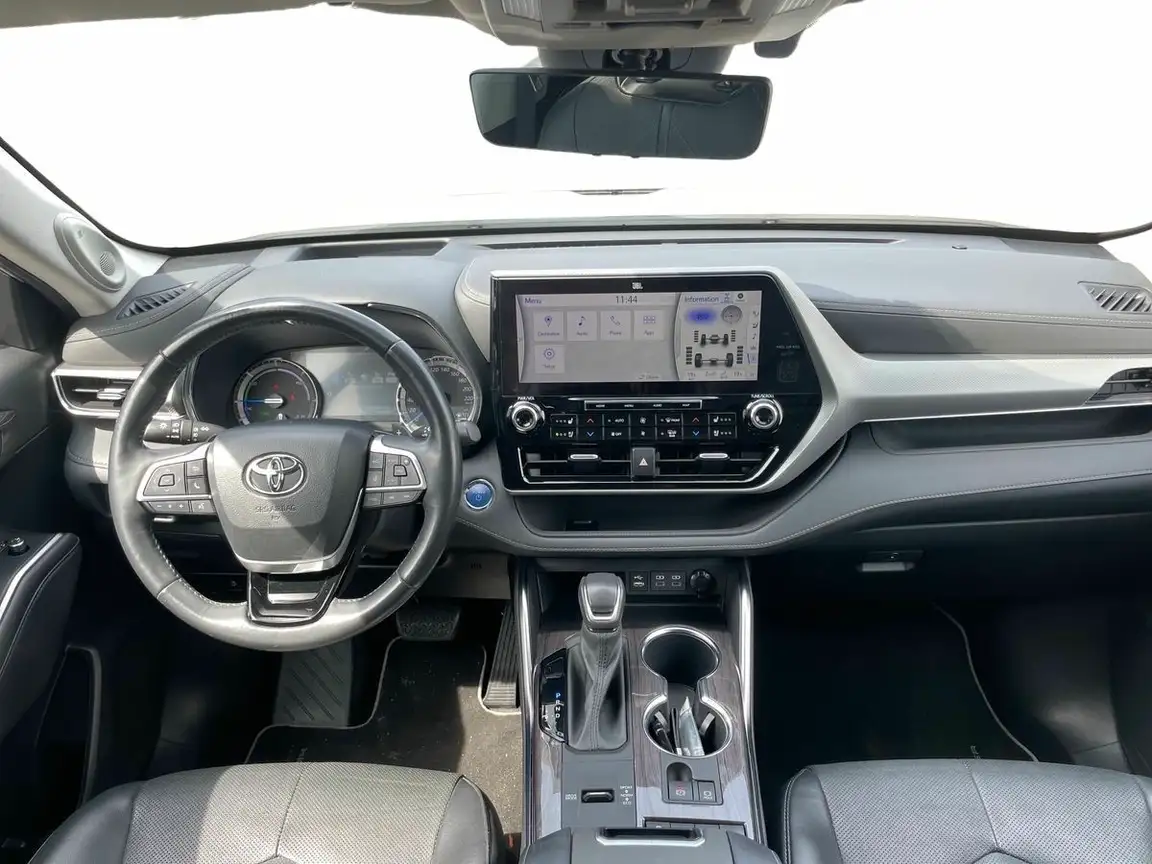 TOYOTA HIGHLANDER