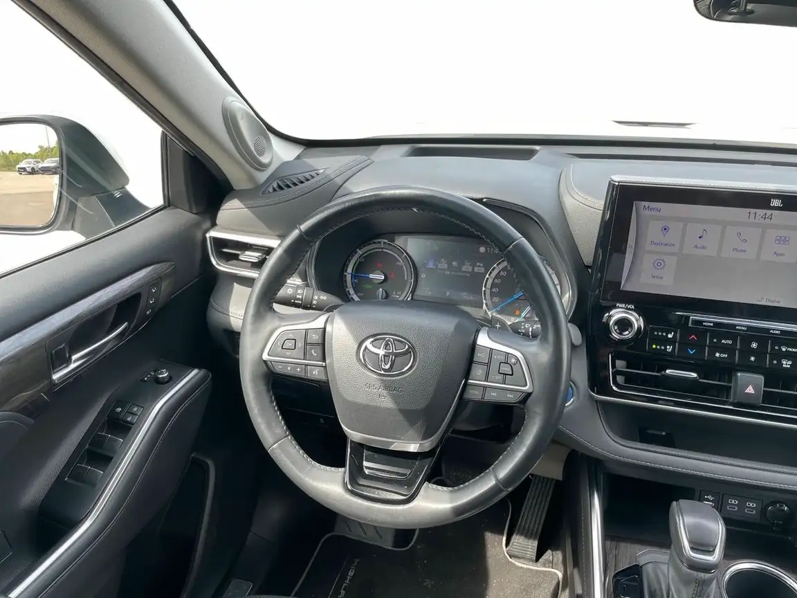 TOYOTA HIGHLANDER