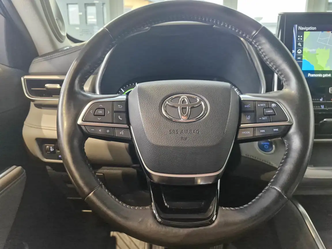 TOYOTA HIGHLANDER