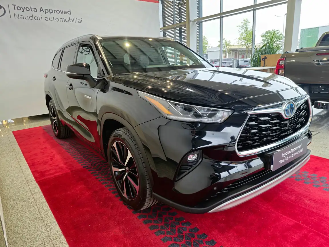 TOYOTA HIGHLANDER