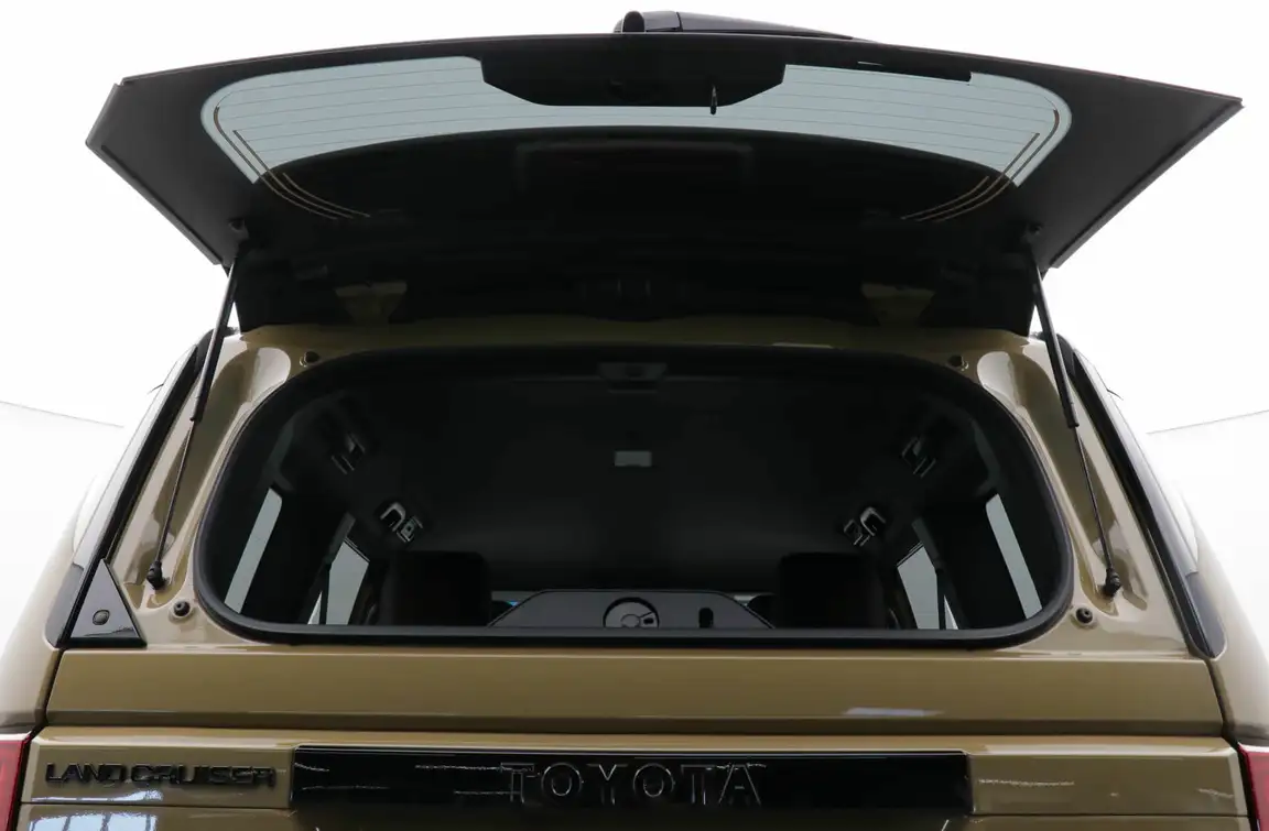 TOYOTA LAND CRUISER