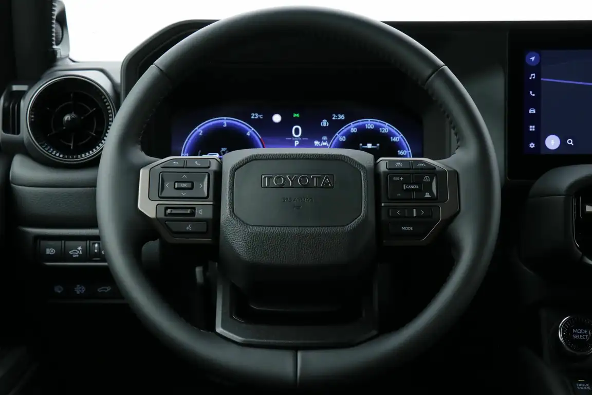 TOYOTA LAND CRUISER