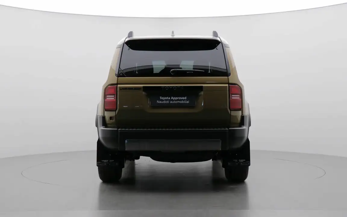 TOYOTA LAND CRUISER