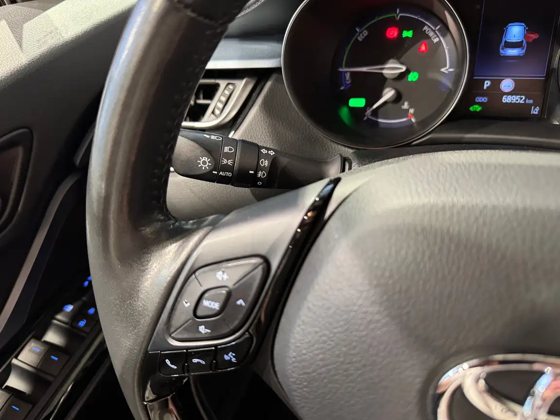 TOYOTA C-HR