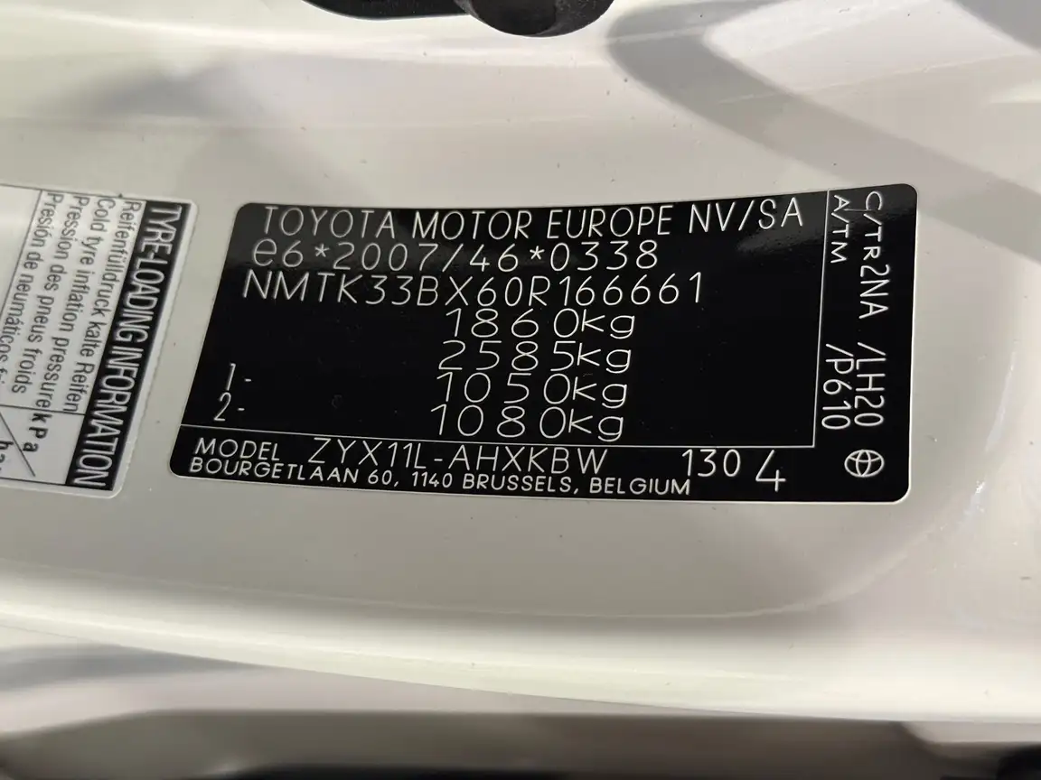 TOYOTA C-HR