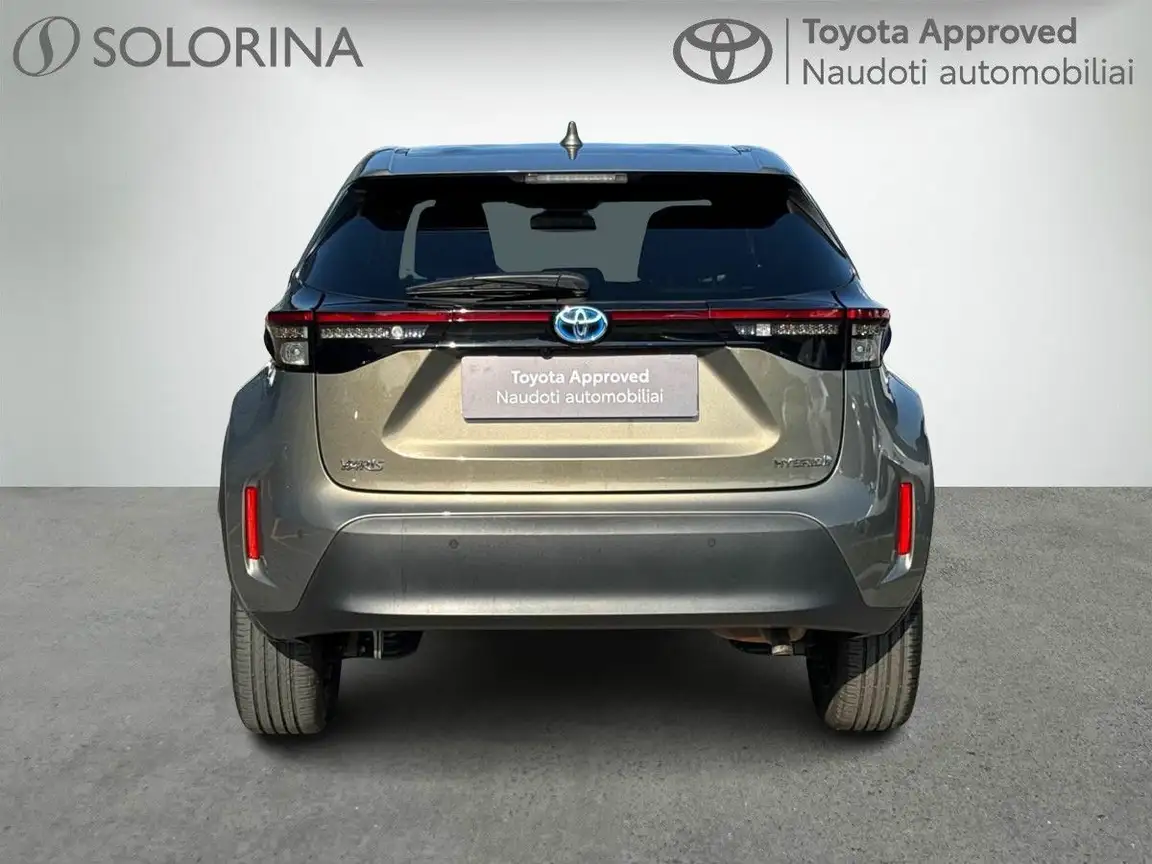 TOYOTA YARIS