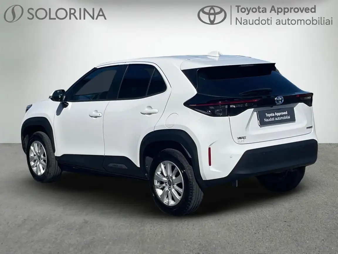 TOYOTA YARIS CROSS