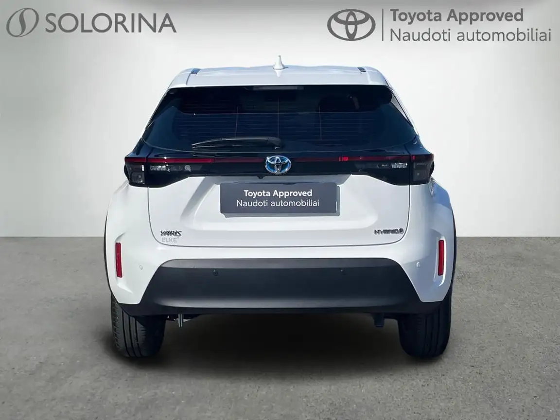 TOYOTA YARIS CROSS