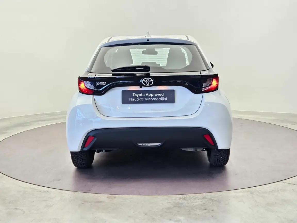 TOYOTA YARIS