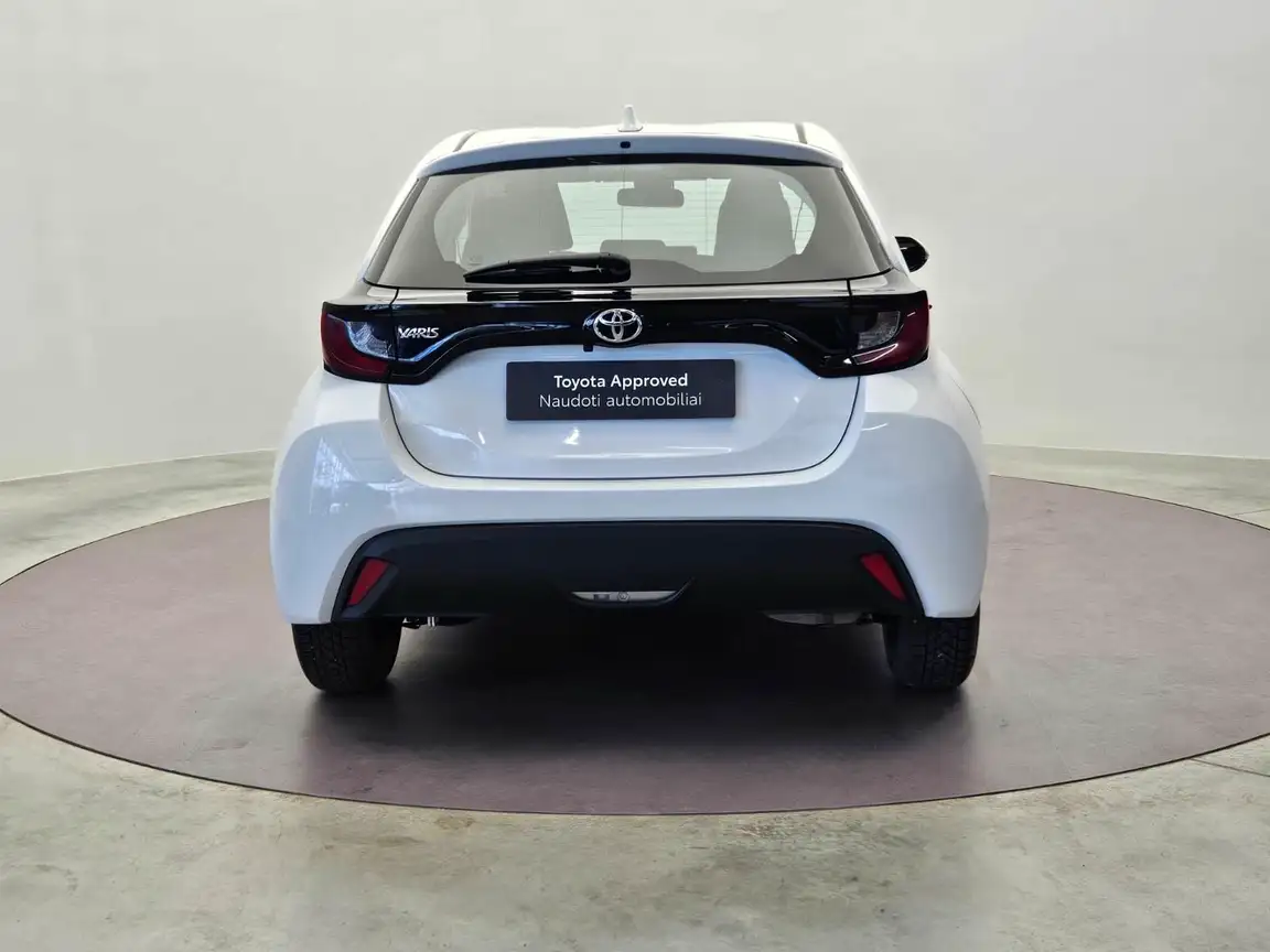 TOYOTA YARIS