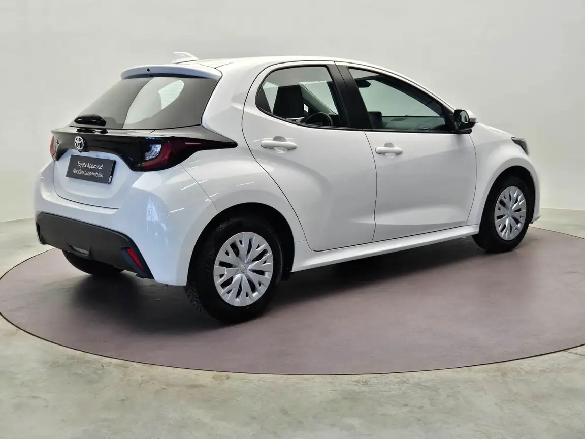 TOYOTA YARIS