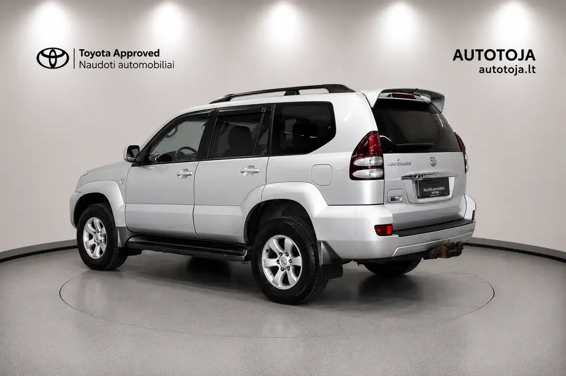 TOYOTA LAND CRUISER