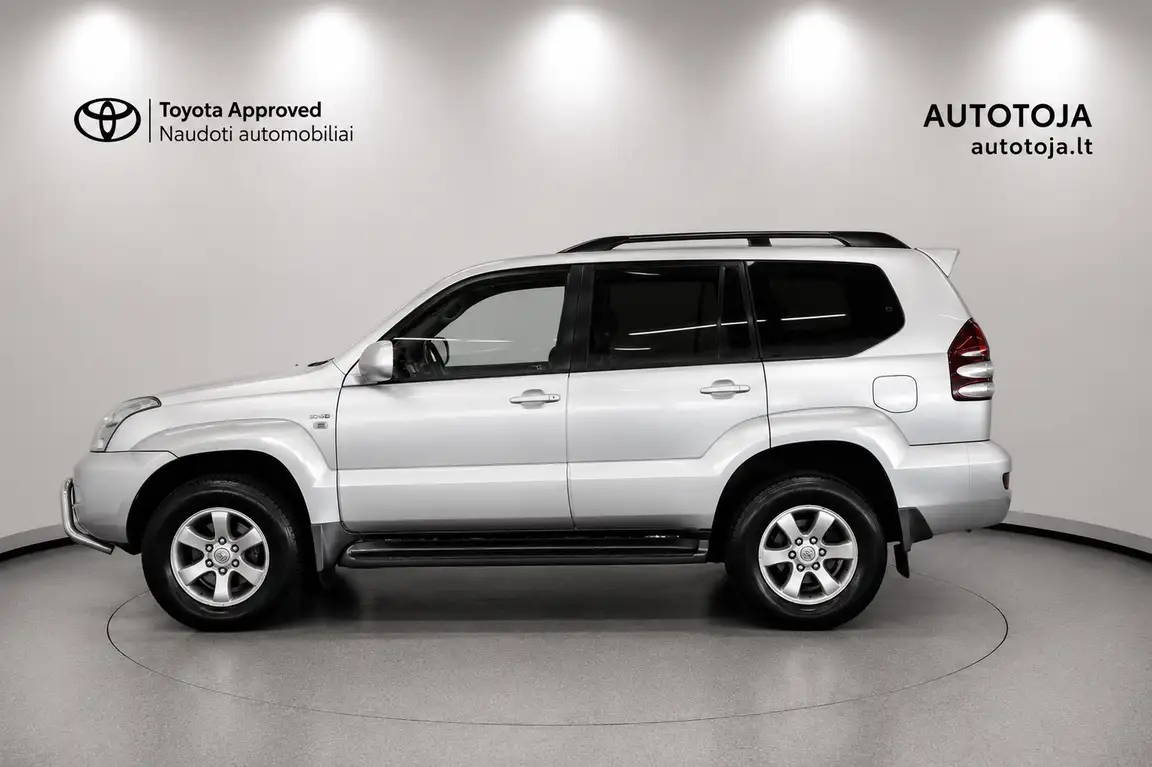 TOYOTA LAND CRUISER