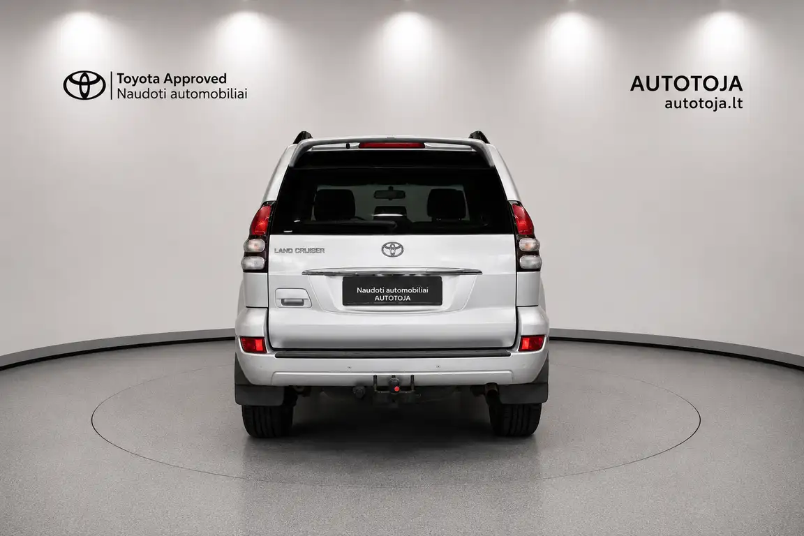 TOYOTA LAND CRUISER