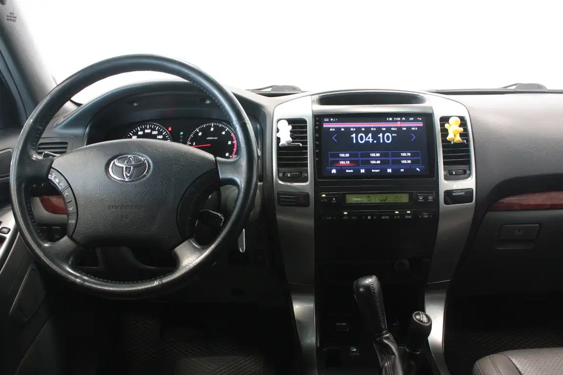 TOYOTA LAND CRUISER