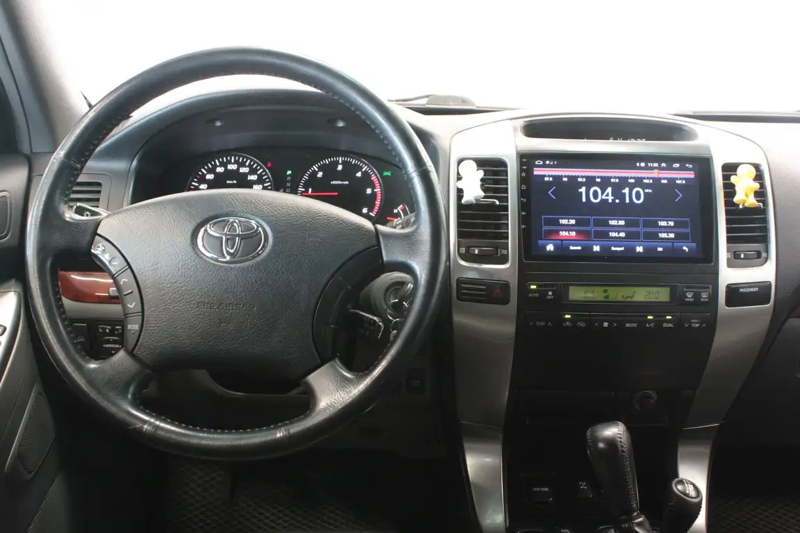 TOYOTA LAND CRUISER