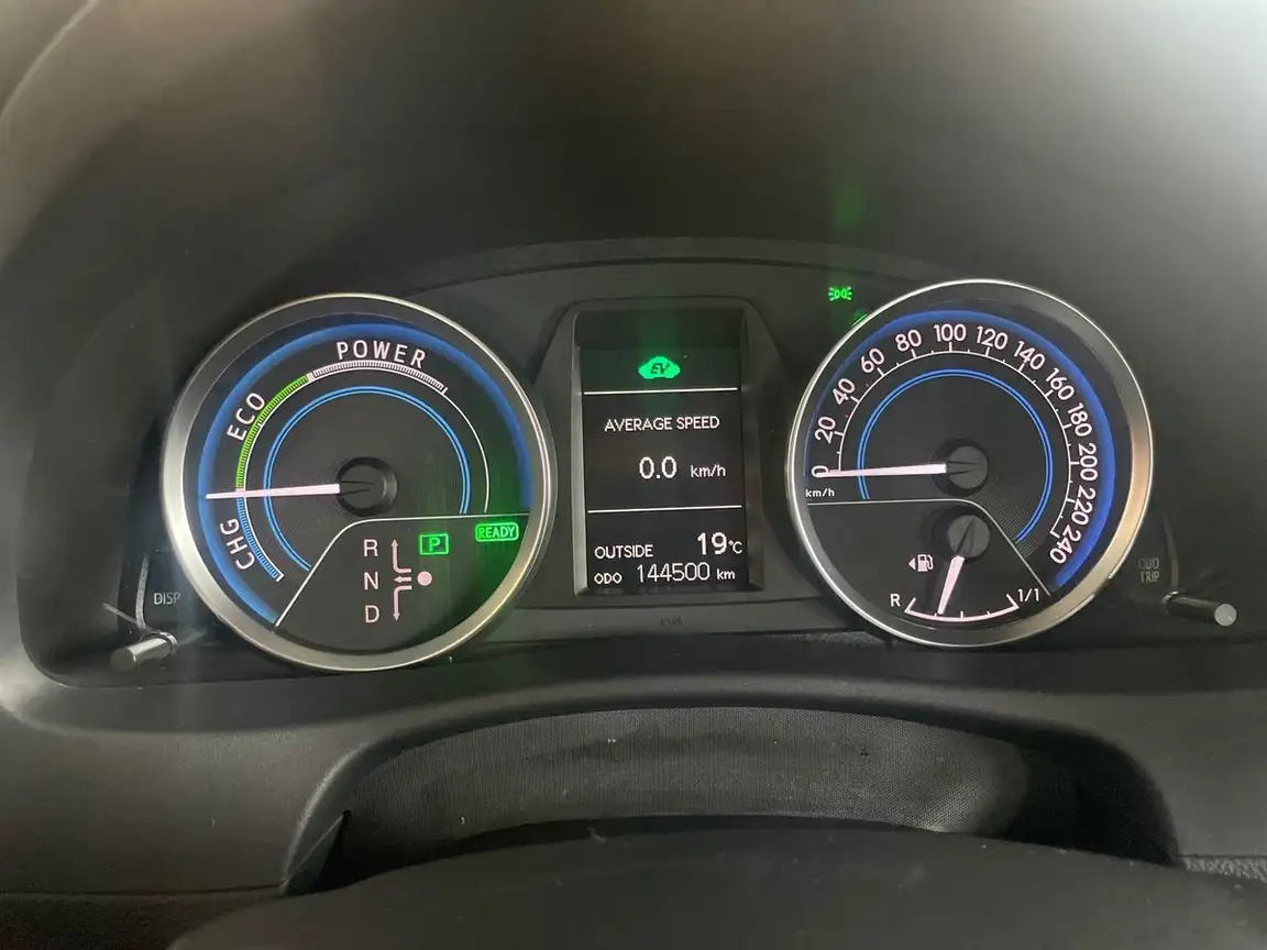 TOYOTA AURIS