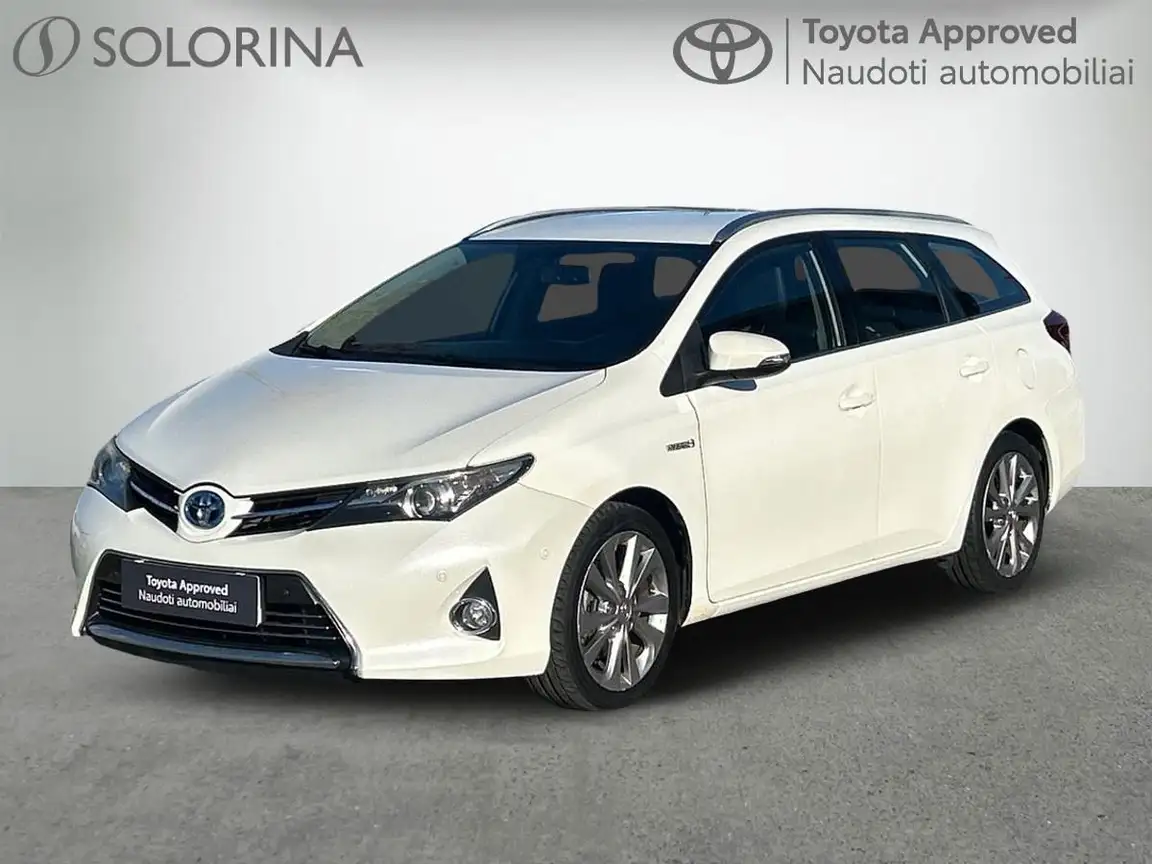 TOYOTA AURIS
