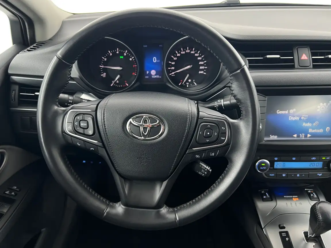 TOYOTA AVENSIS