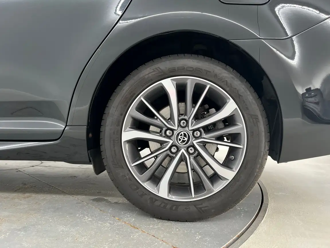 TOYOTA AVENSIS