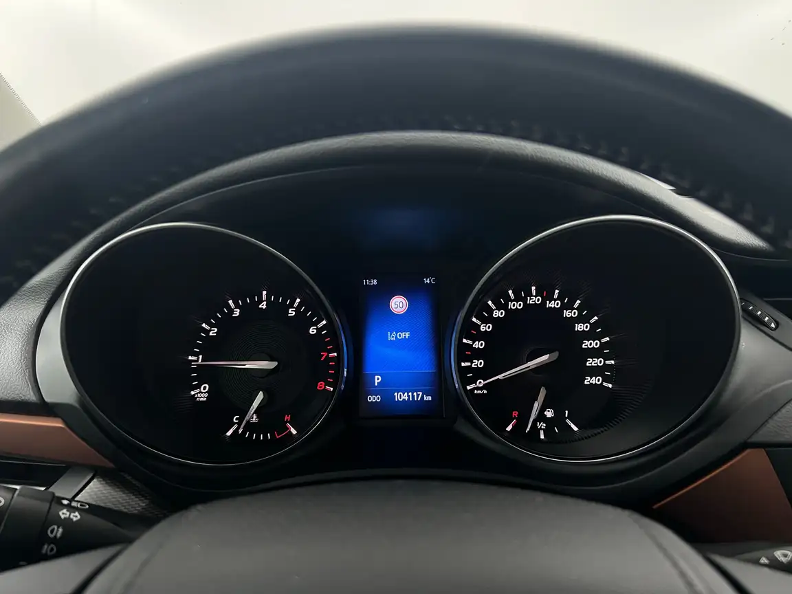 TOYOTA AVENSIS
