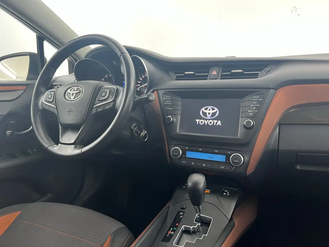 TOYOTA AVENSIS