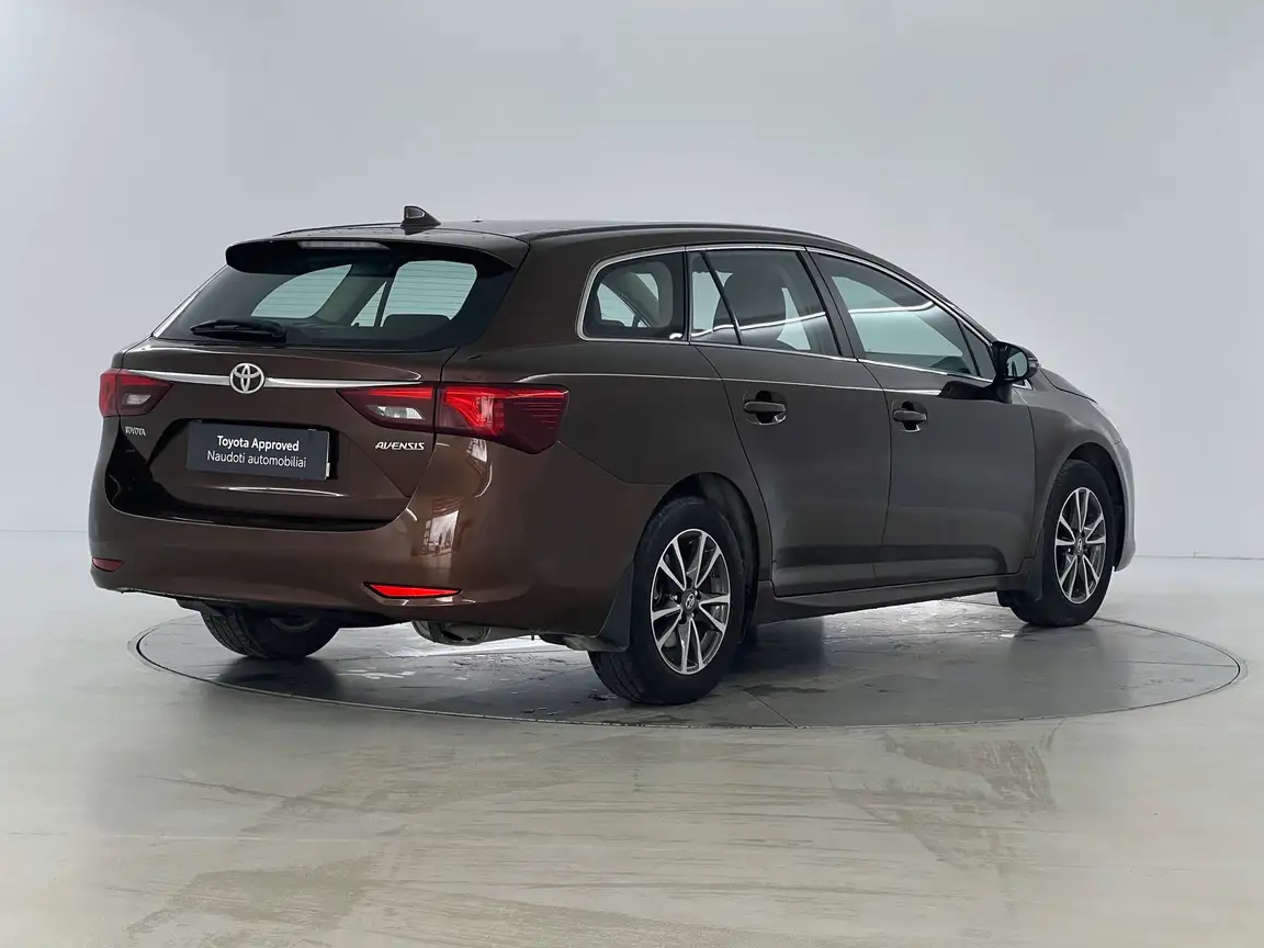 TOYOTA AVENSIS