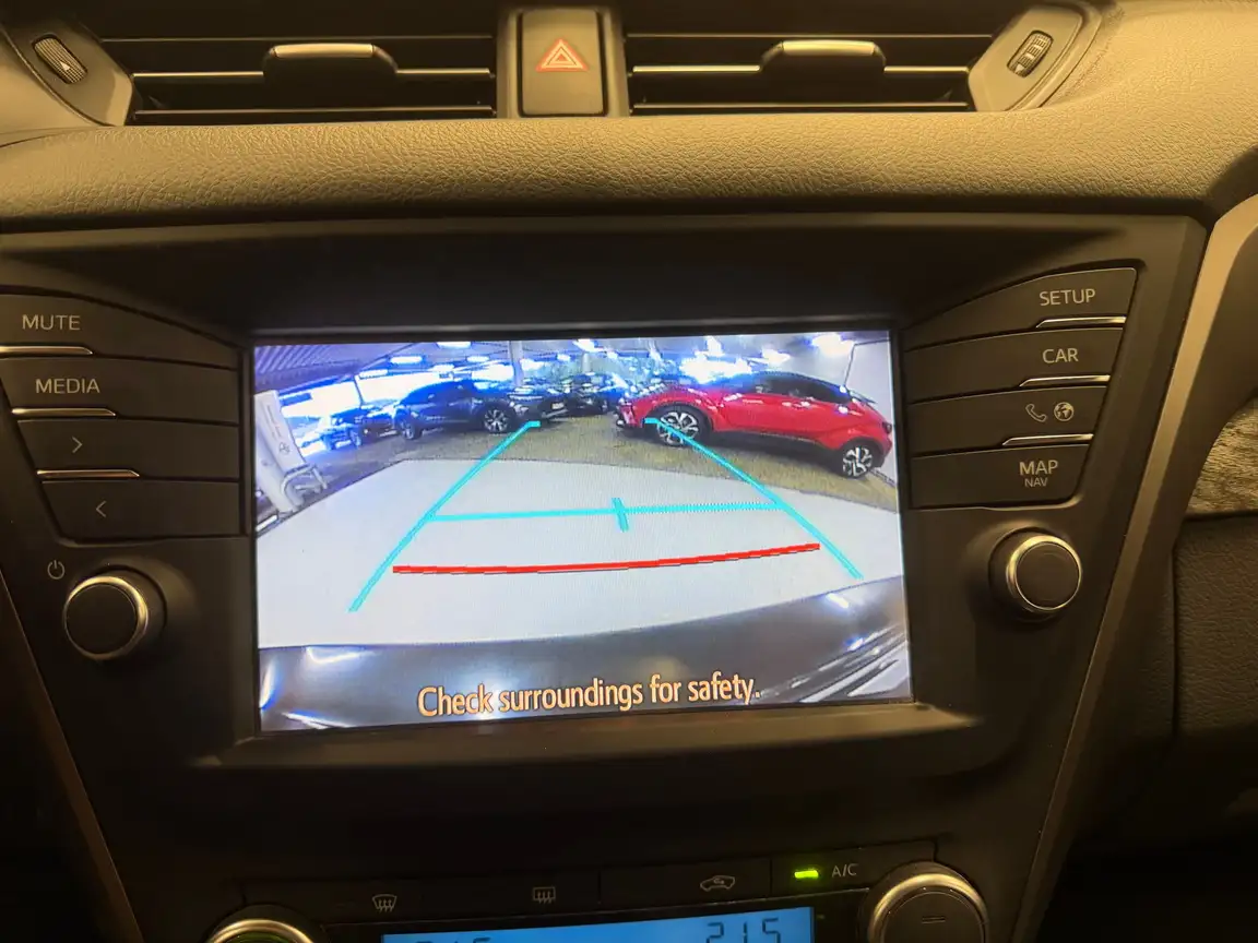 TOYOTA AVENSIS