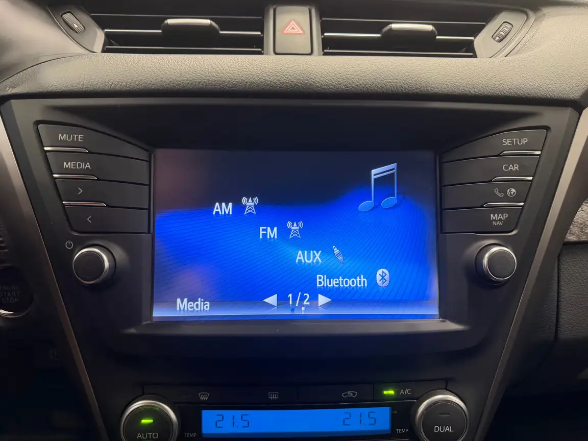 TOYOTA AVENSIS