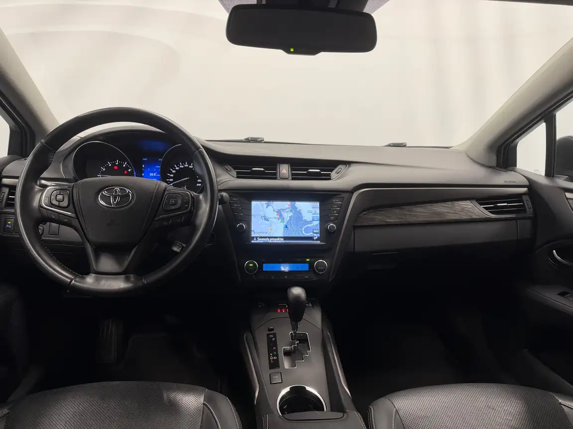 TOYOTA AVENSIS