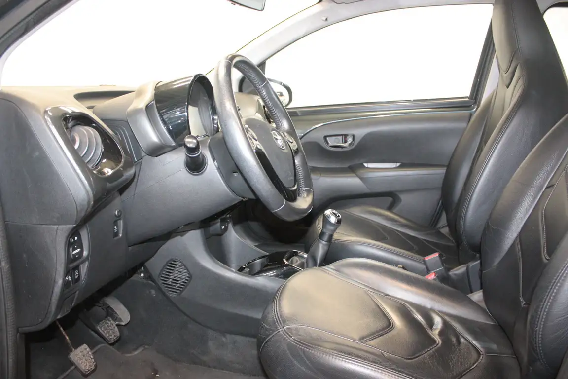 TOYOTA AYGO