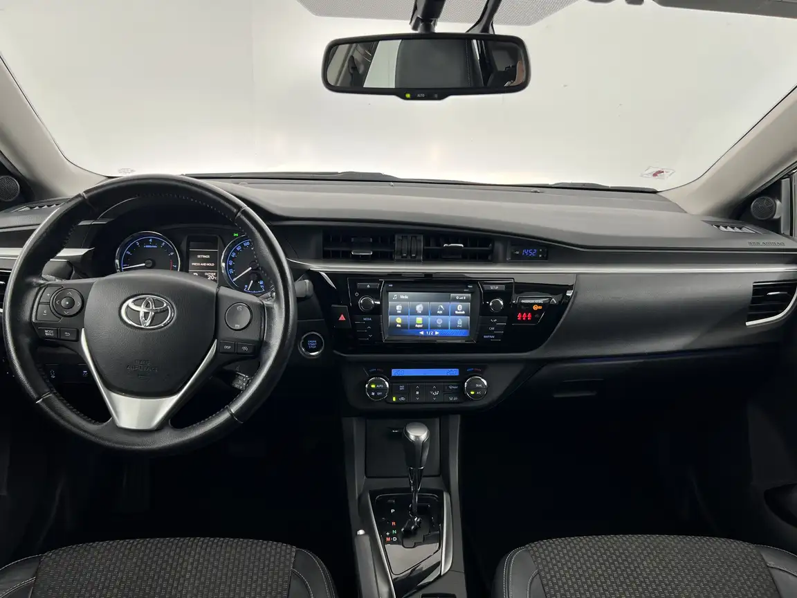TOYOTA COROLLA