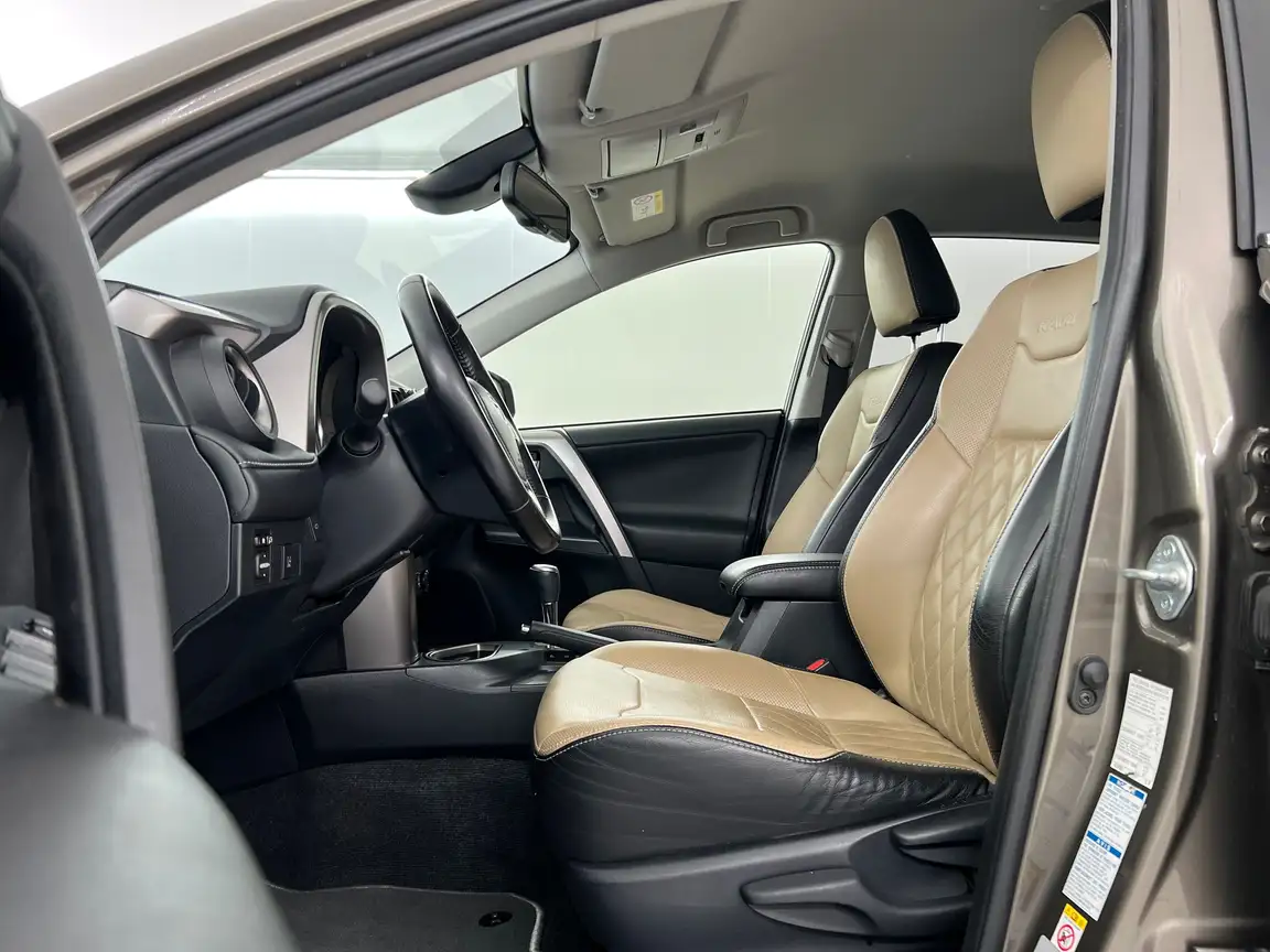 TOYOTA RAV4