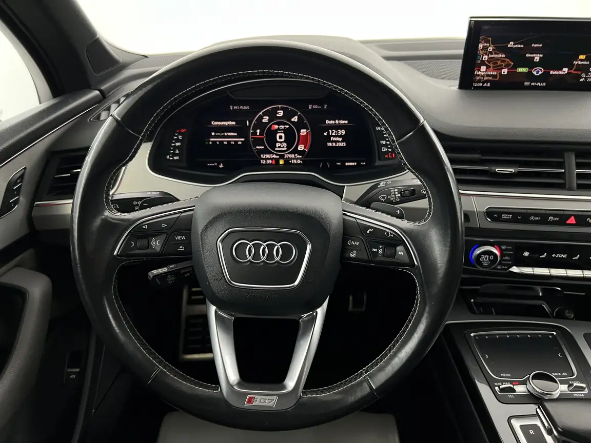 AUDI SQ7