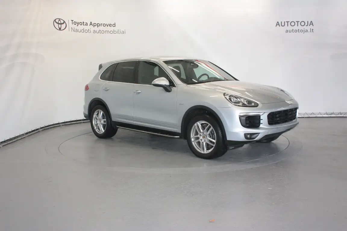 PORSCHE CAYENNE