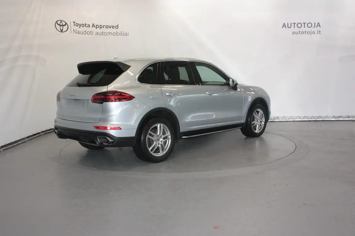 PORSCHE CAYENNE